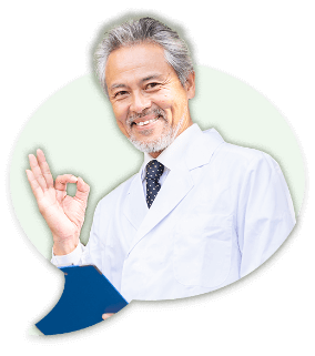 手でオーケーを作っている笑顔の男性医師が写っている吹き出し